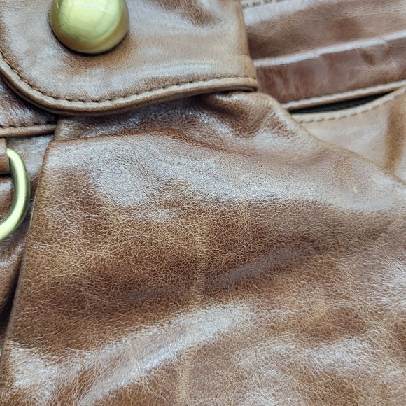 Vintage style brown leather pleated, top zipper closure large strap tote handbag - Picture 13 of 15